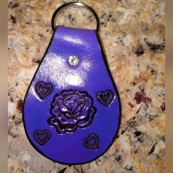 Leather Handcrafted Rose Keychain - Picture 1 of 1